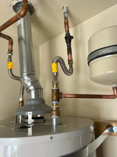 Water heater installation and plumbing repair in East Chicago